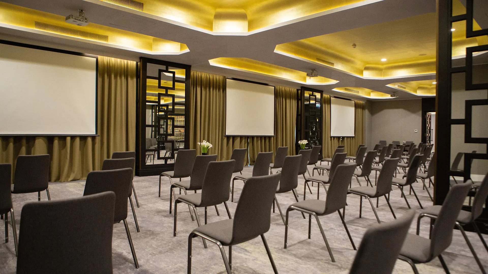 Intercontinental Sofia By Ihg Hotel 5*,